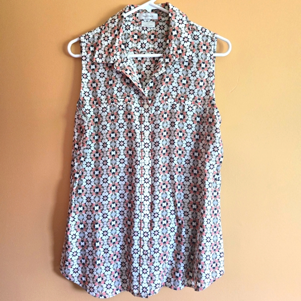 Van Heusen Geometric Floral Sleeveless Top PTP=19"